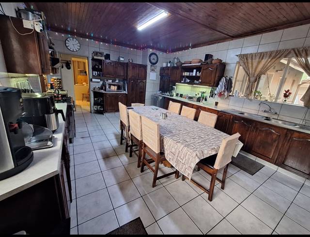 3 BEDROOM HOUSE FOR SALE IN VANDERBIJLPARK SE 7